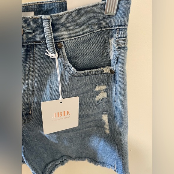 ✨NWT Women’s JBD Denim Distressed Shorts Size S - Picture 6 of 11